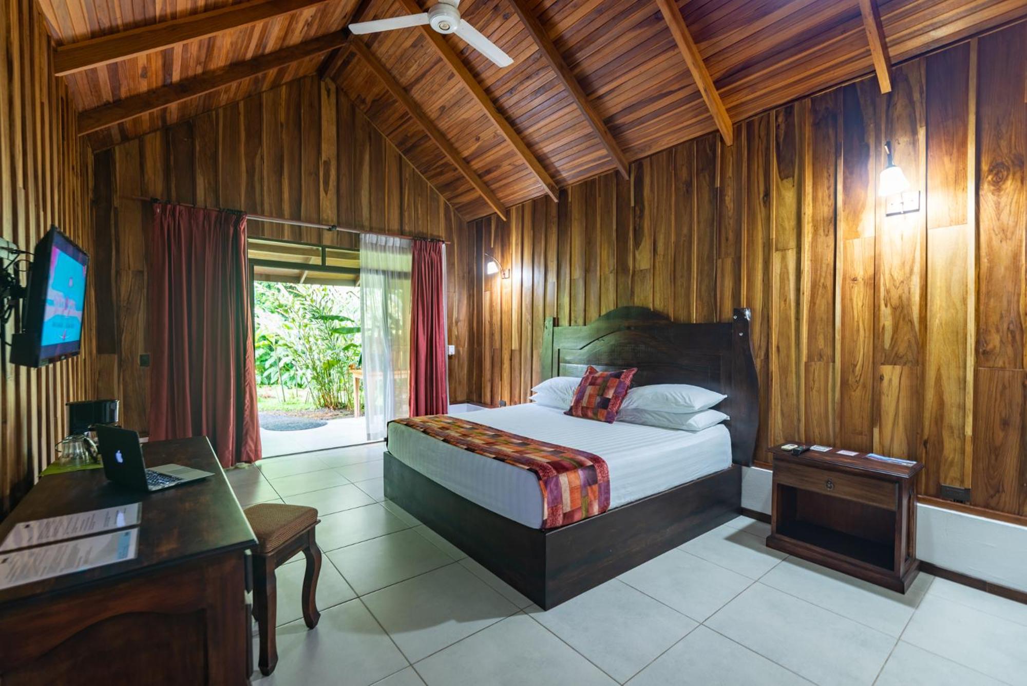 Arenal History Inn La Fortuna Eksteriør billede